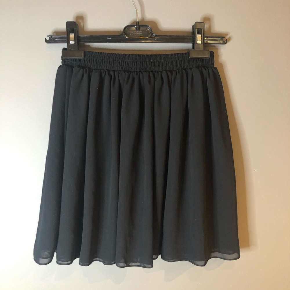American Apparel Chiffon skirt